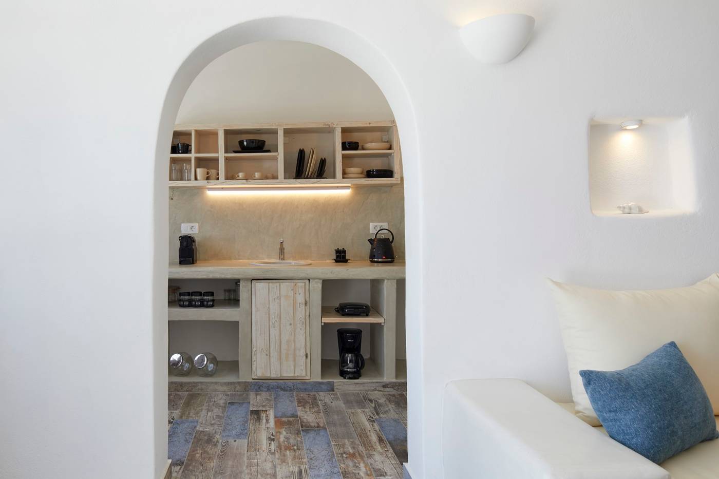 El-Verano-Collection-Santorini-Room-49