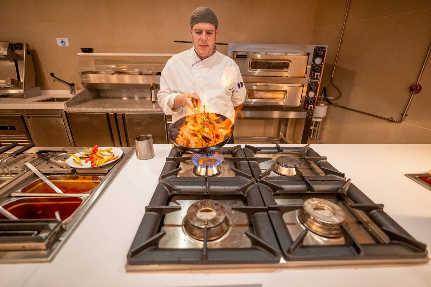 HL-Miraflor-Suites-Restaurant-33