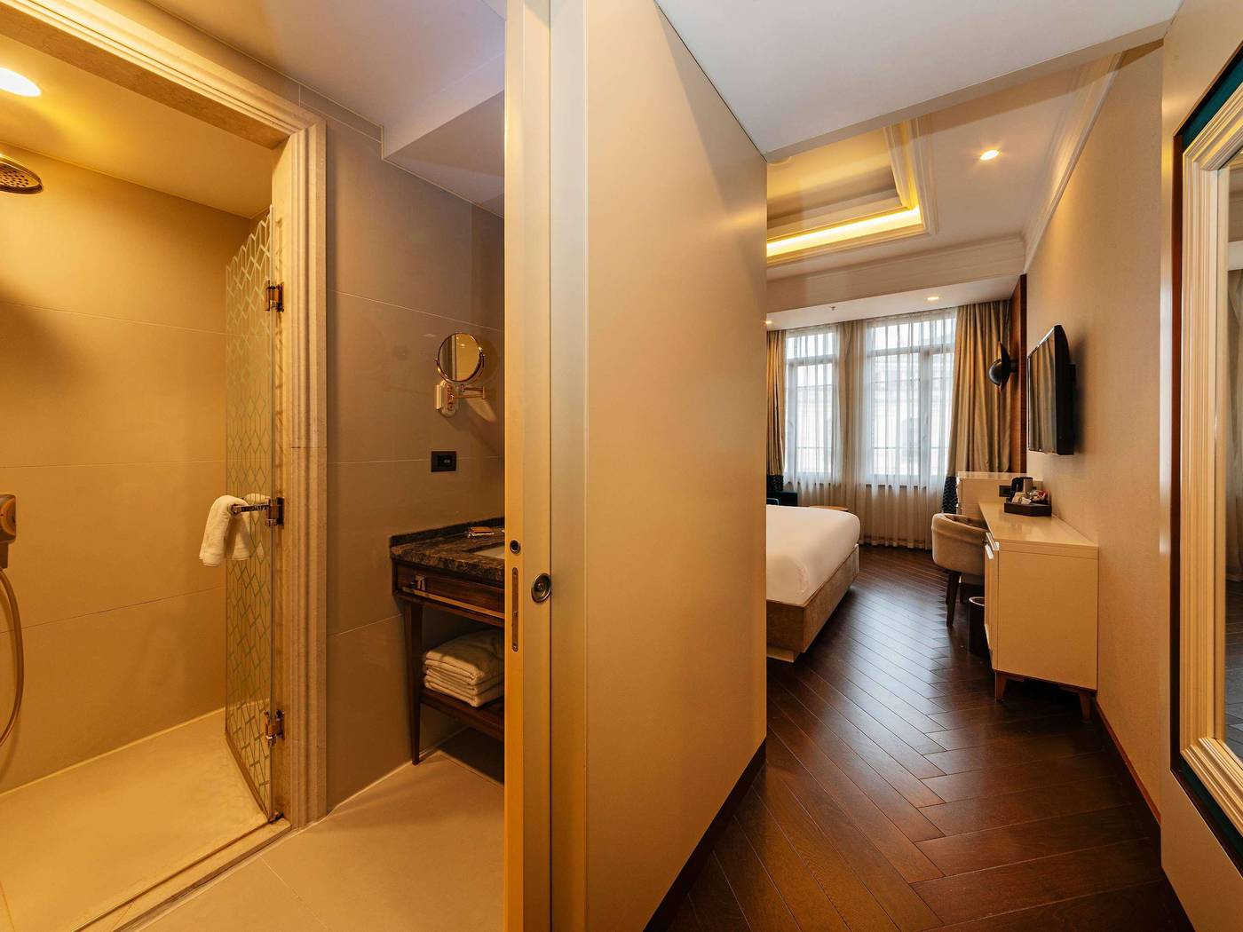 Mercure-Istanbul-Sirkeci-Room-53