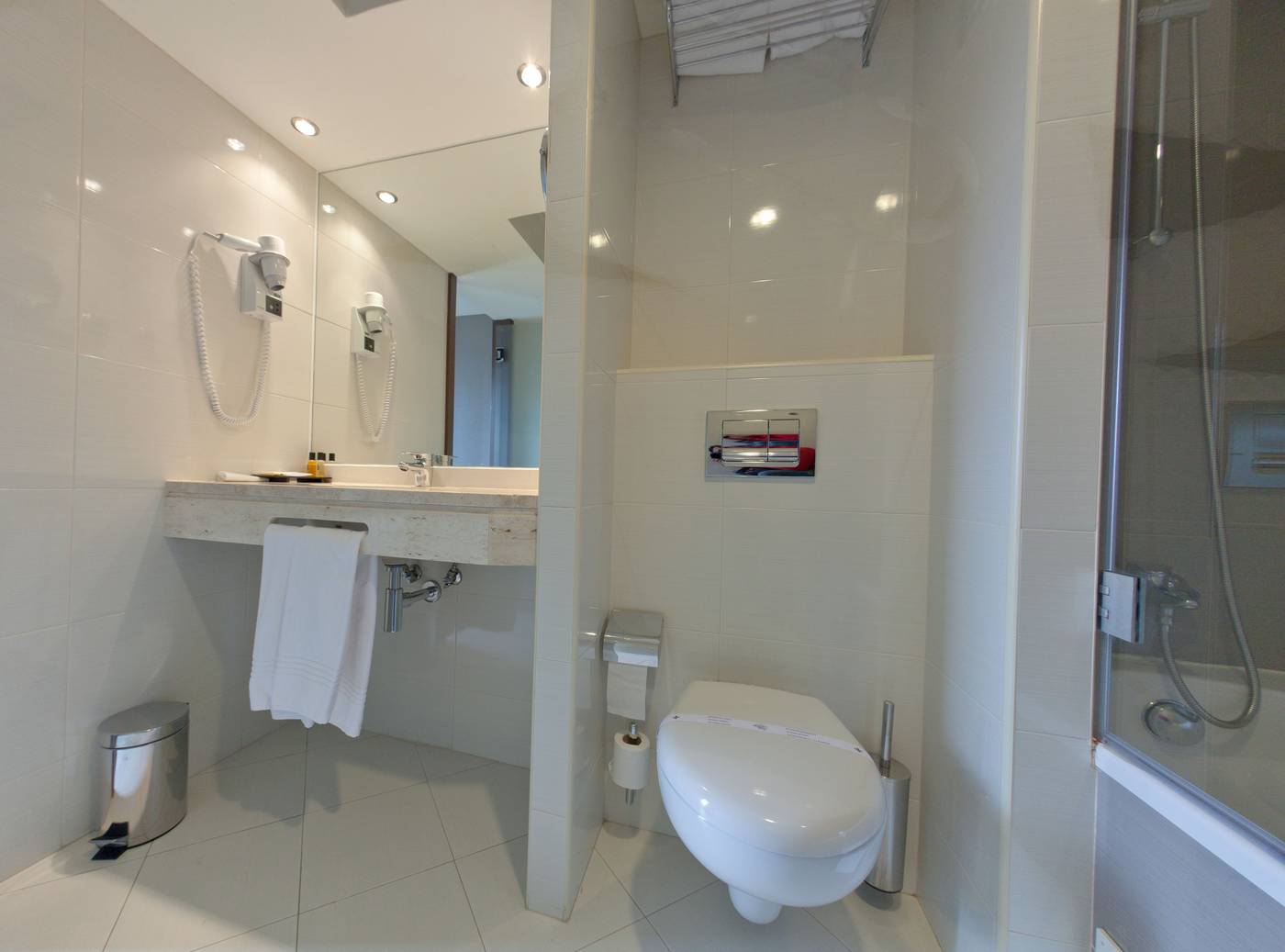 TURIM-Luxe-Hotel-Room-14