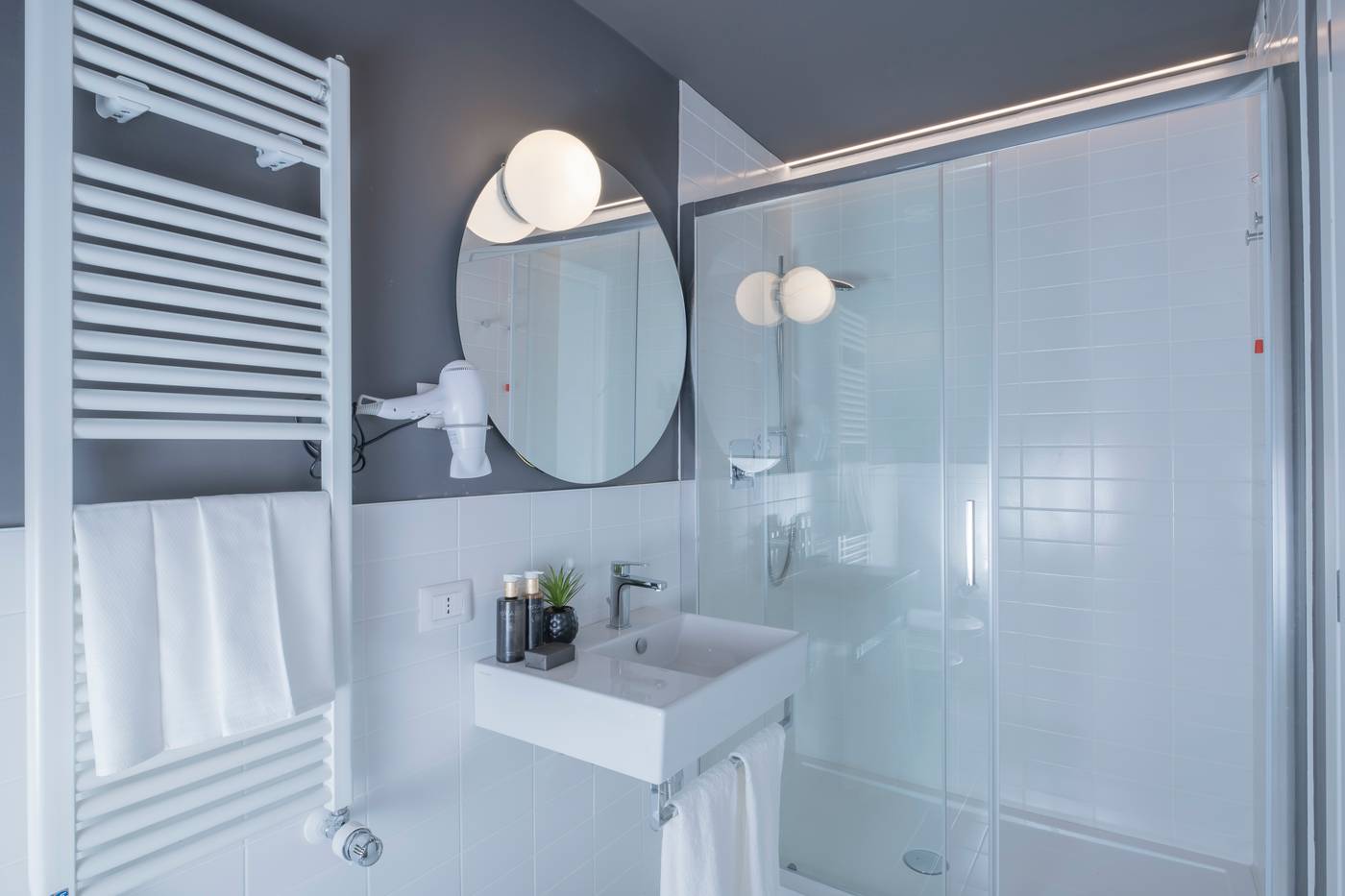 Camplus-Hotel-Roma-Centro-Room-23