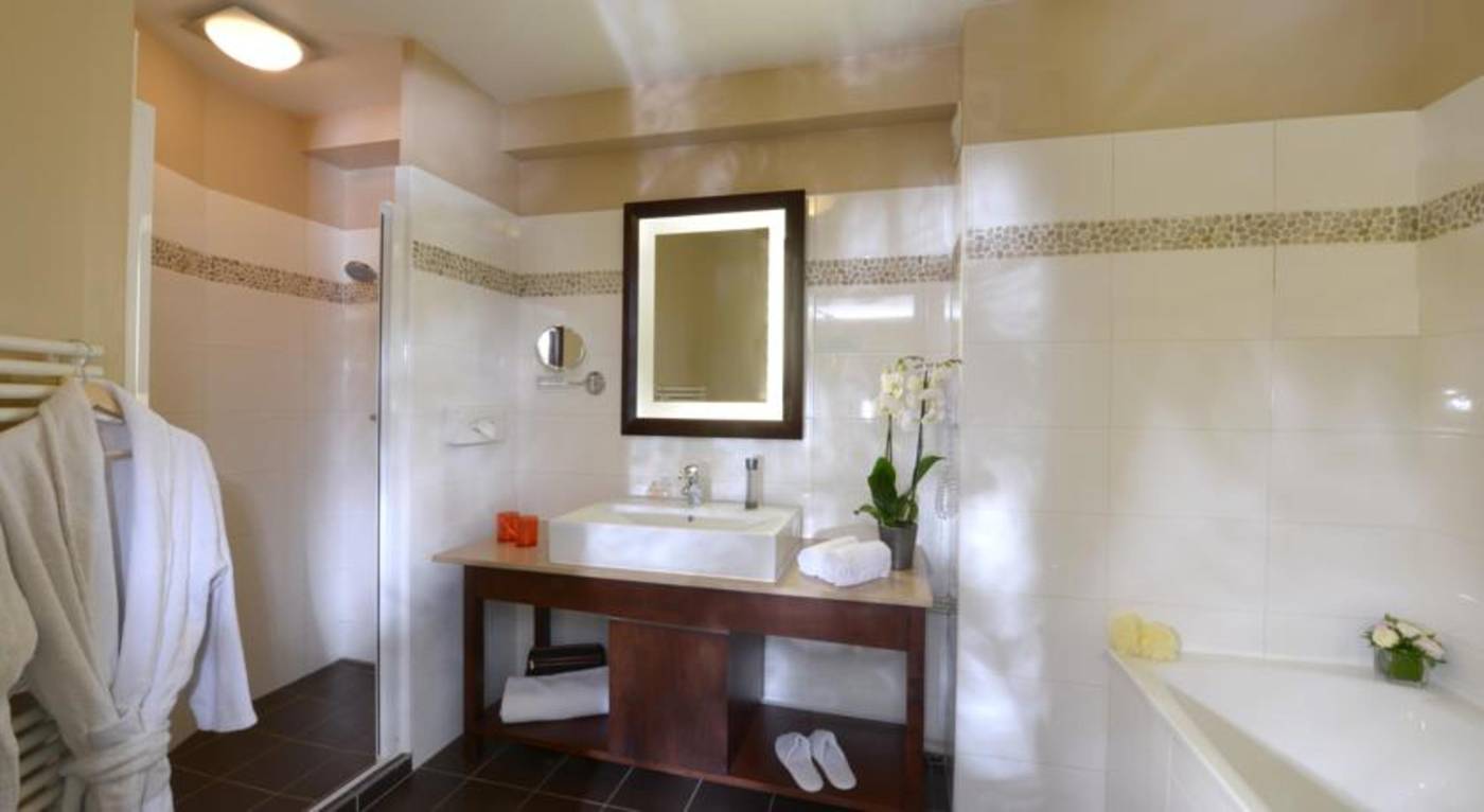 Hotel-De-Berny-Room-14