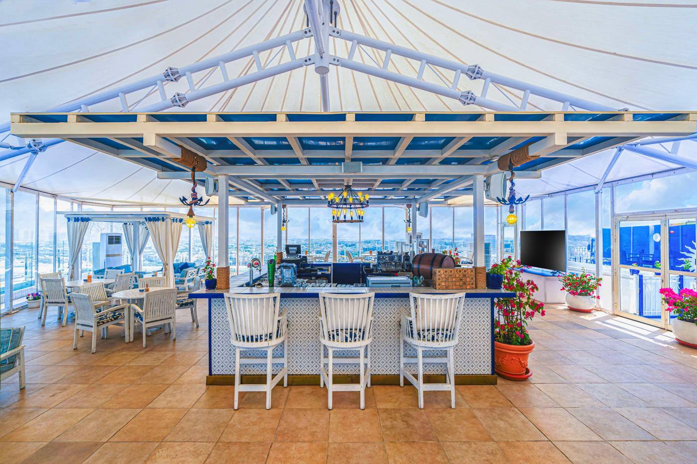 Hyatt-Regency-Dubai-Restaurant-31