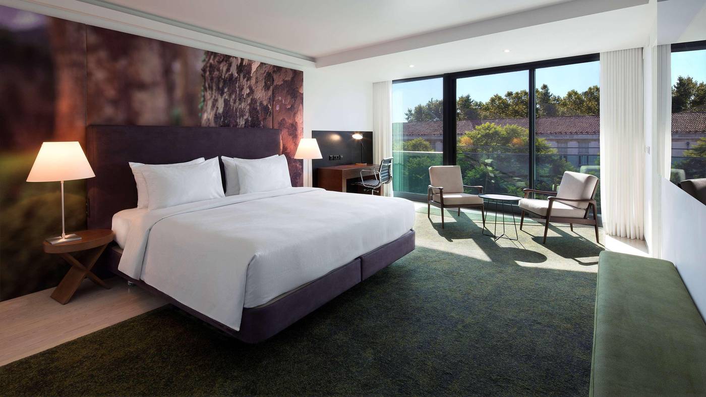 Doubletree-by-Hilton-Lisbon---Fontana-Park-Room-20