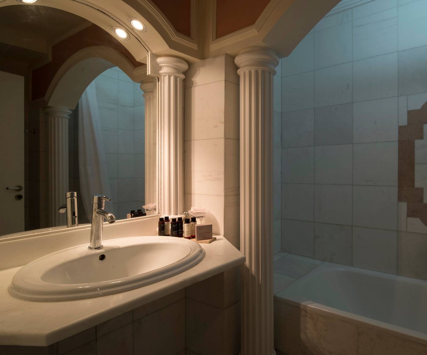 Mitsis-Grand-Hotel-Room-22