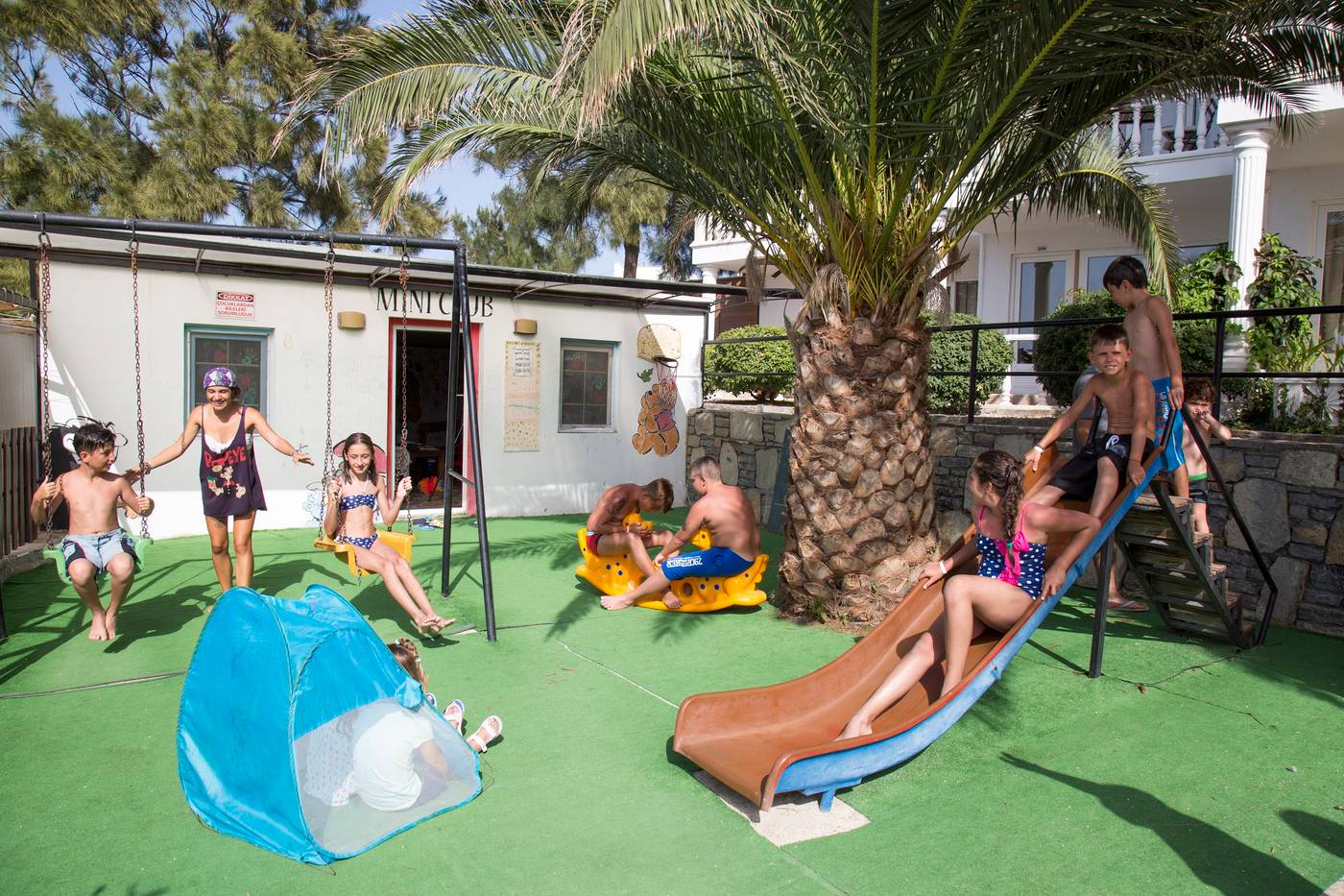 Family-Belvedere-Sports-and-Entertainment-39