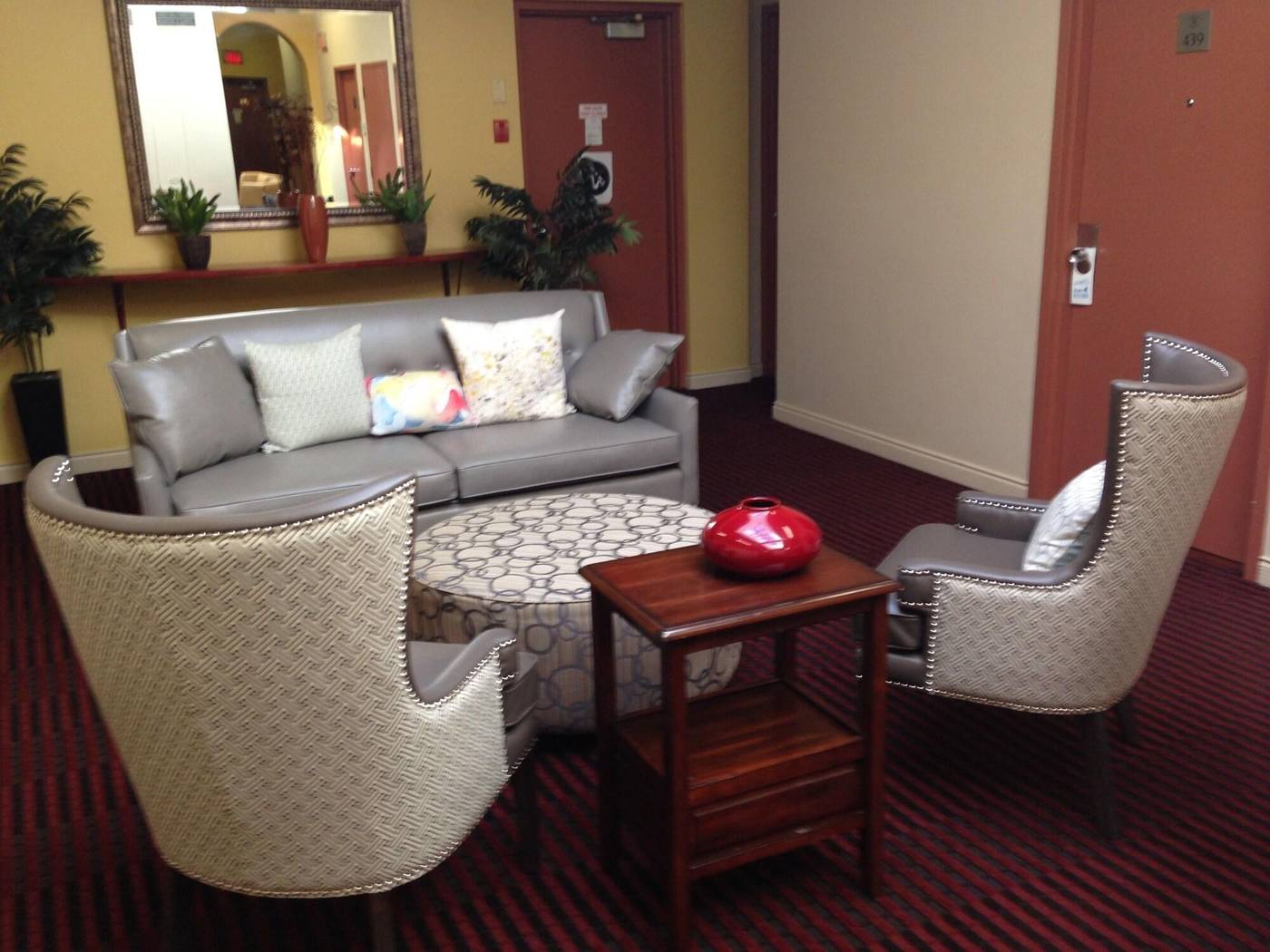 The-Met-New-Westminster-Lobby-18