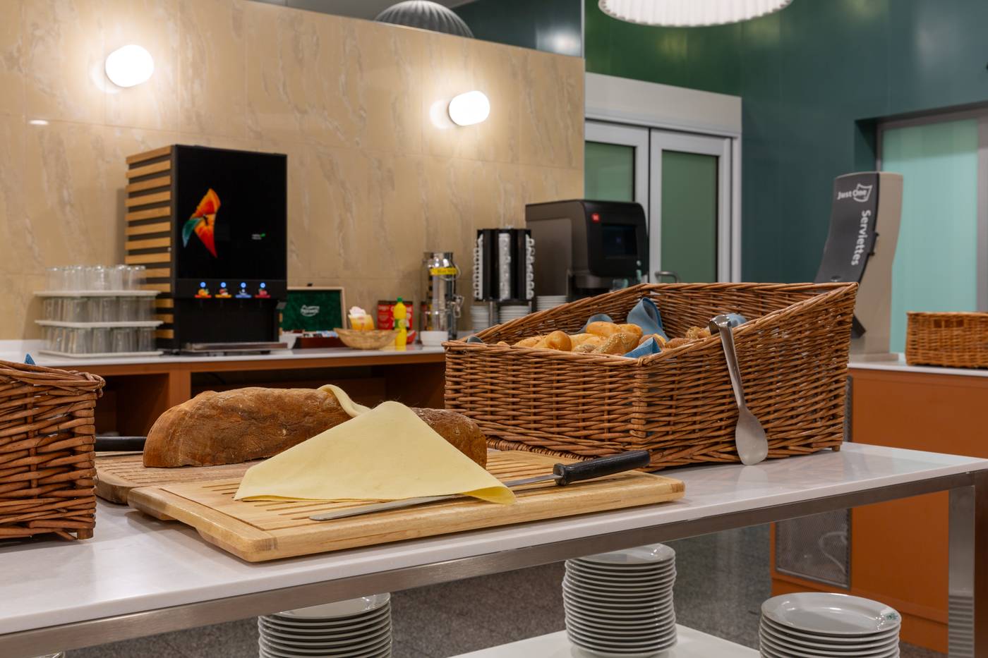 Olympik-Tristar-Restaurant-20