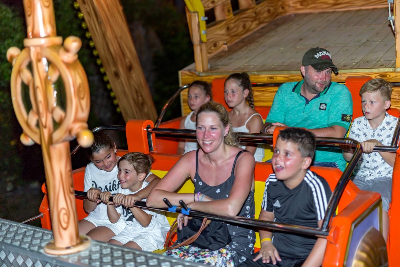 Royal-Alhambra-Palace-Sports-and-Entertainment-64