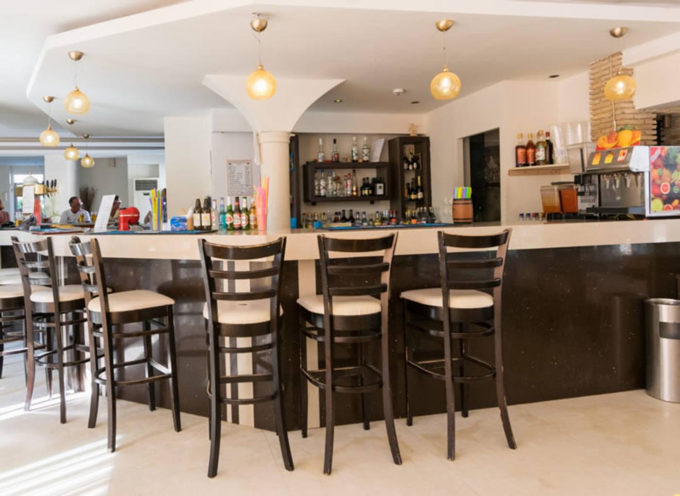 Zante-Plaza-Hotel---Apartments-Bar-21