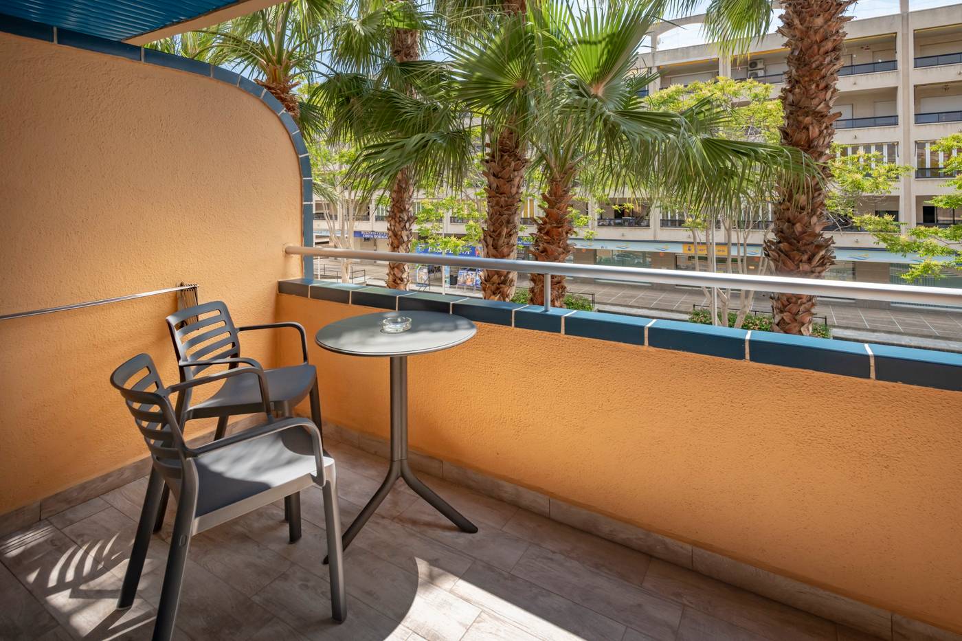 4R-Playa-Park-Room-16