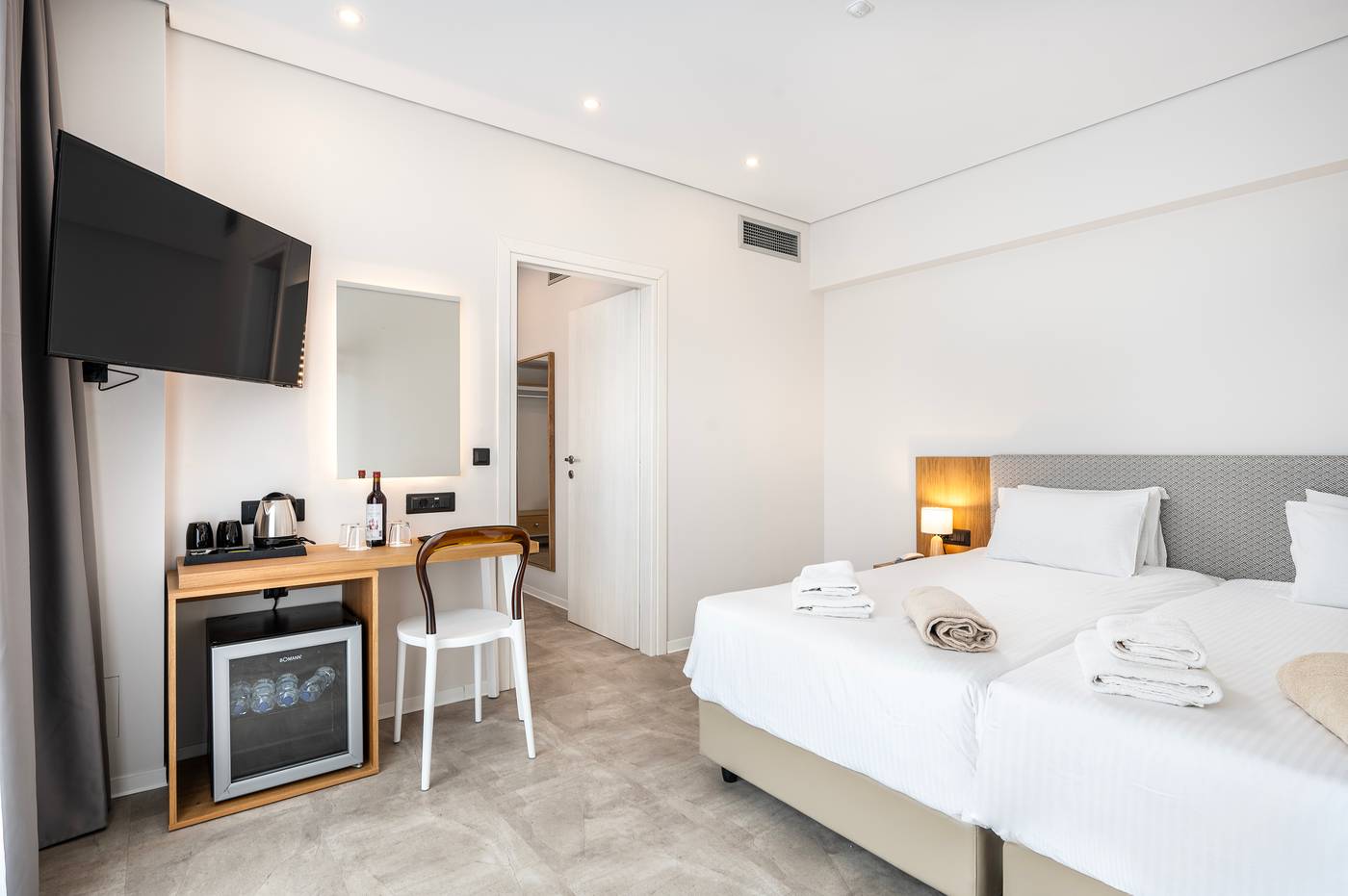 Athina-Palace-Resort---Spa-Room-33