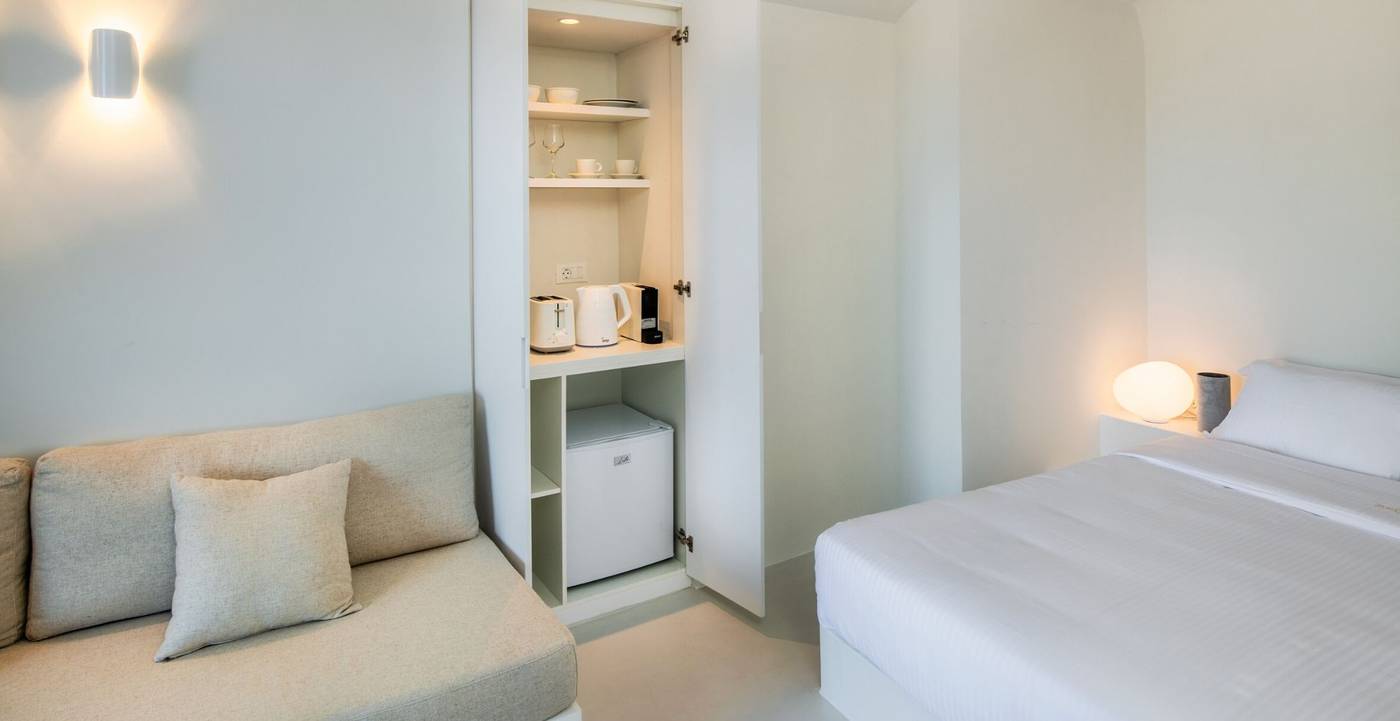 Old-Castle-Oia-Room-16