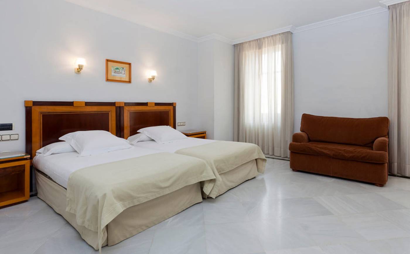 Don-Curro-Room-10
