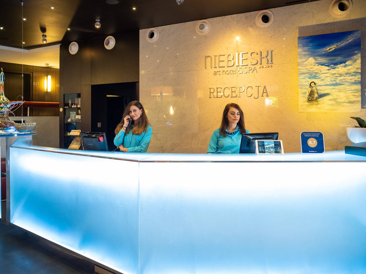Hotel-Niebieski-Art-Hotel---Spa-Lobby-10