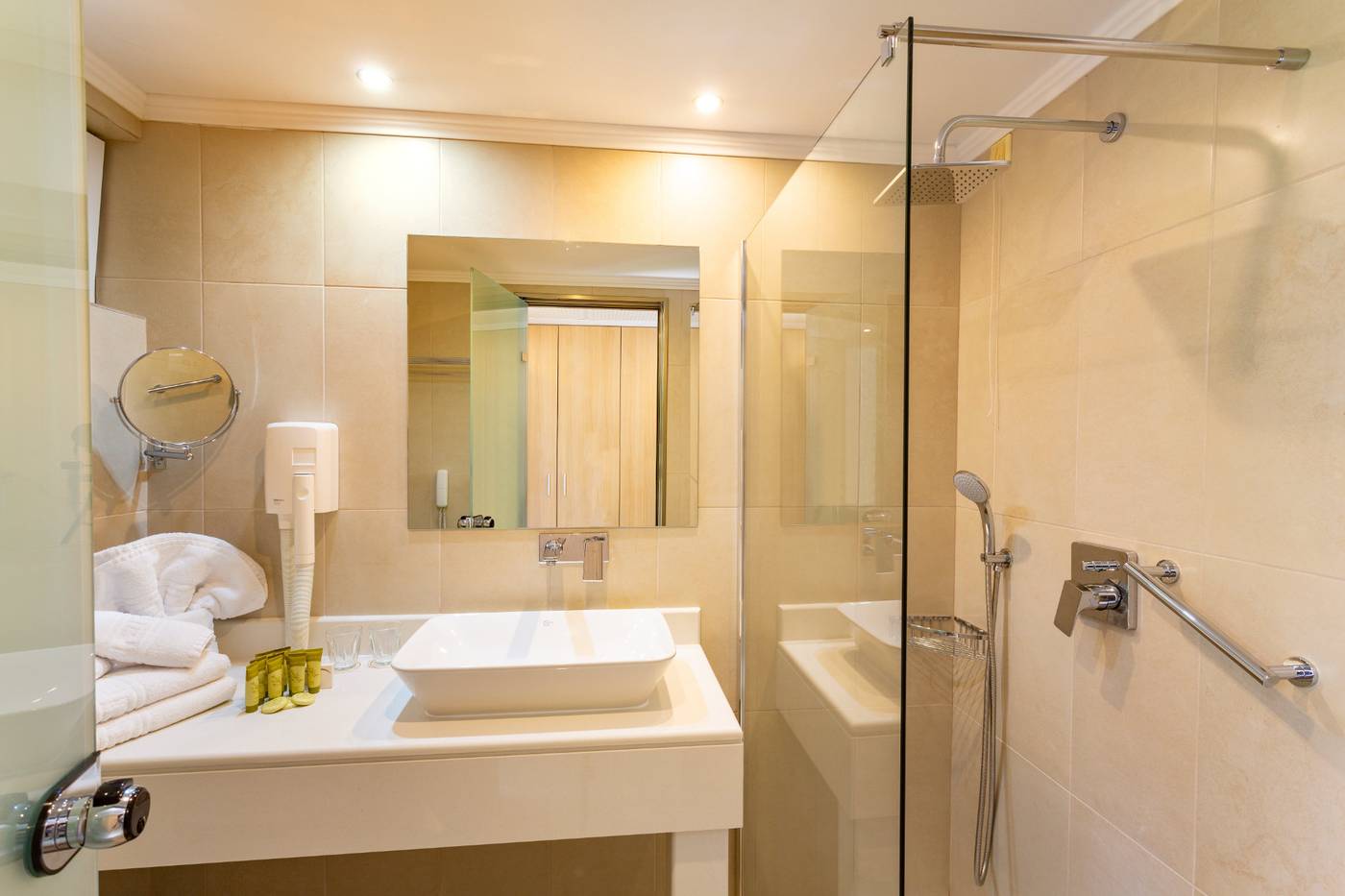 Blue-Horizon-Room-44