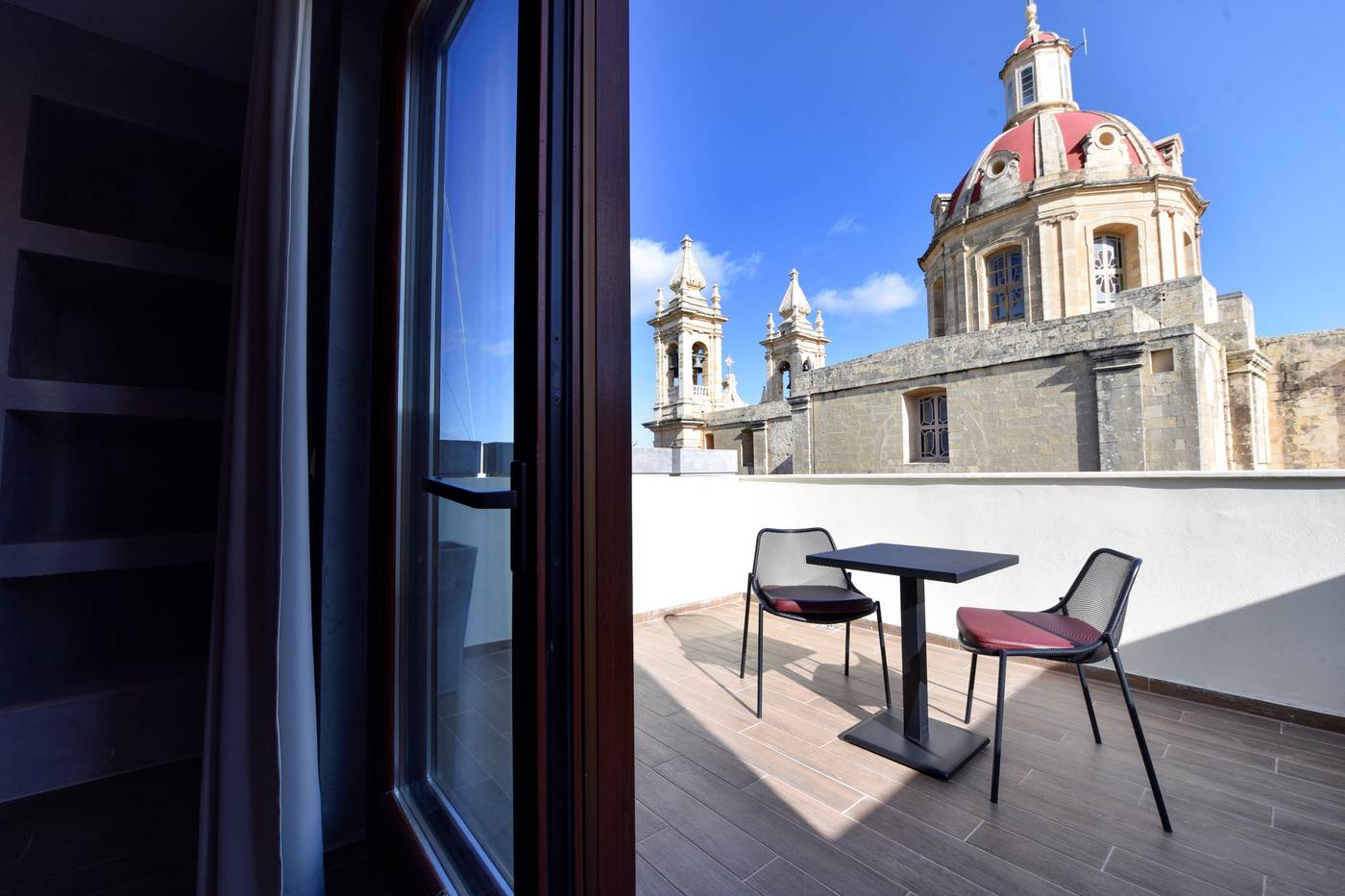 Quaint-Boutique-Hotel-Sannat-Room-15