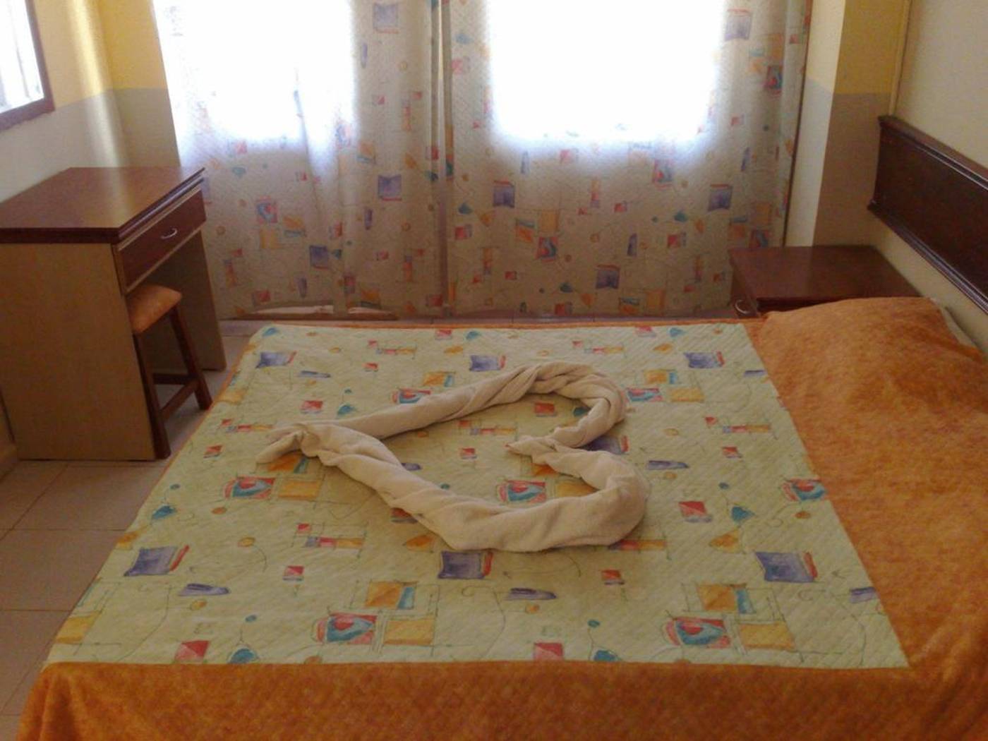 Club-Sunset-Apart-General-view-24