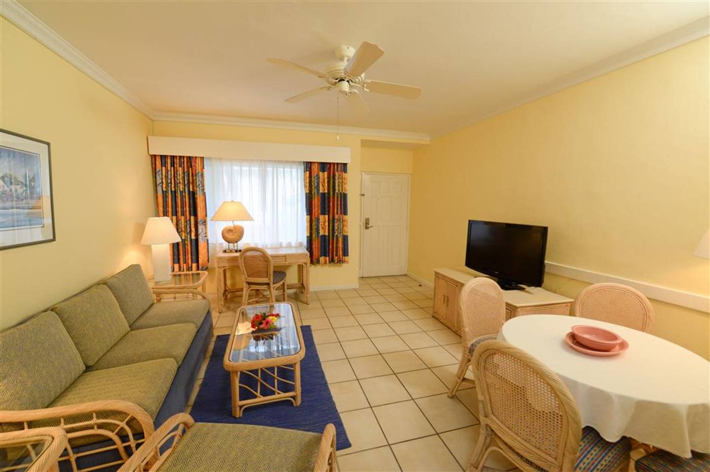 Bay-View-Suites-Paradise-Island-Room-18