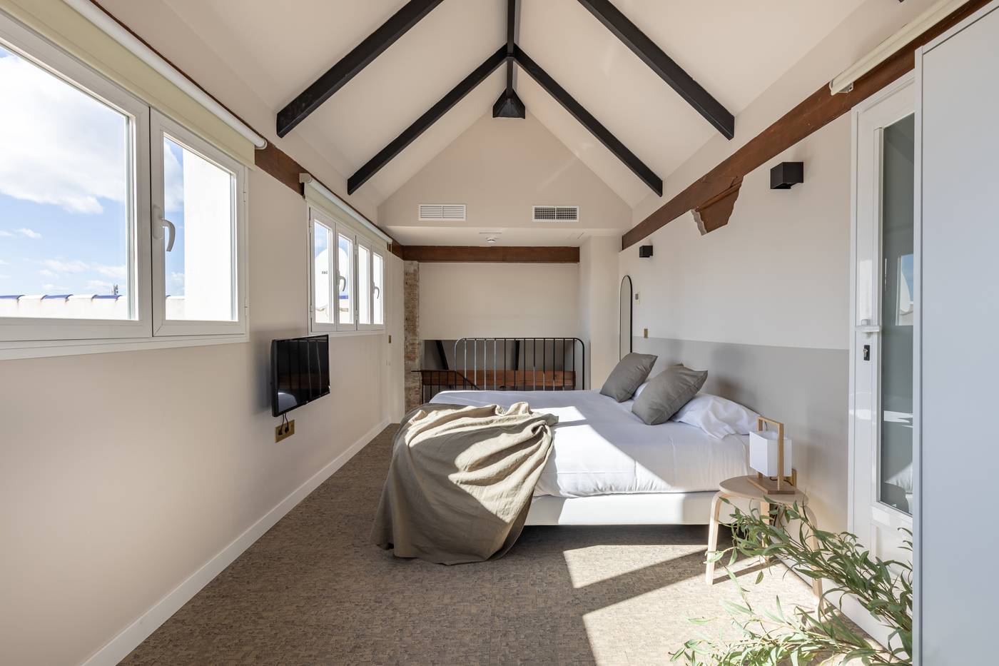 Libere-Malaga-Teatro-Romano-Room-4