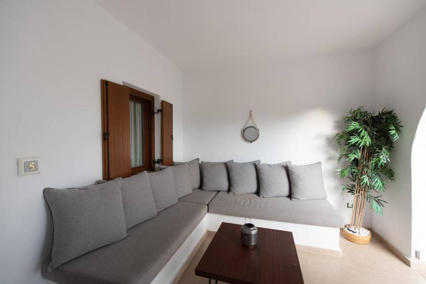 Edem-Garden-Residence-Lobby-45