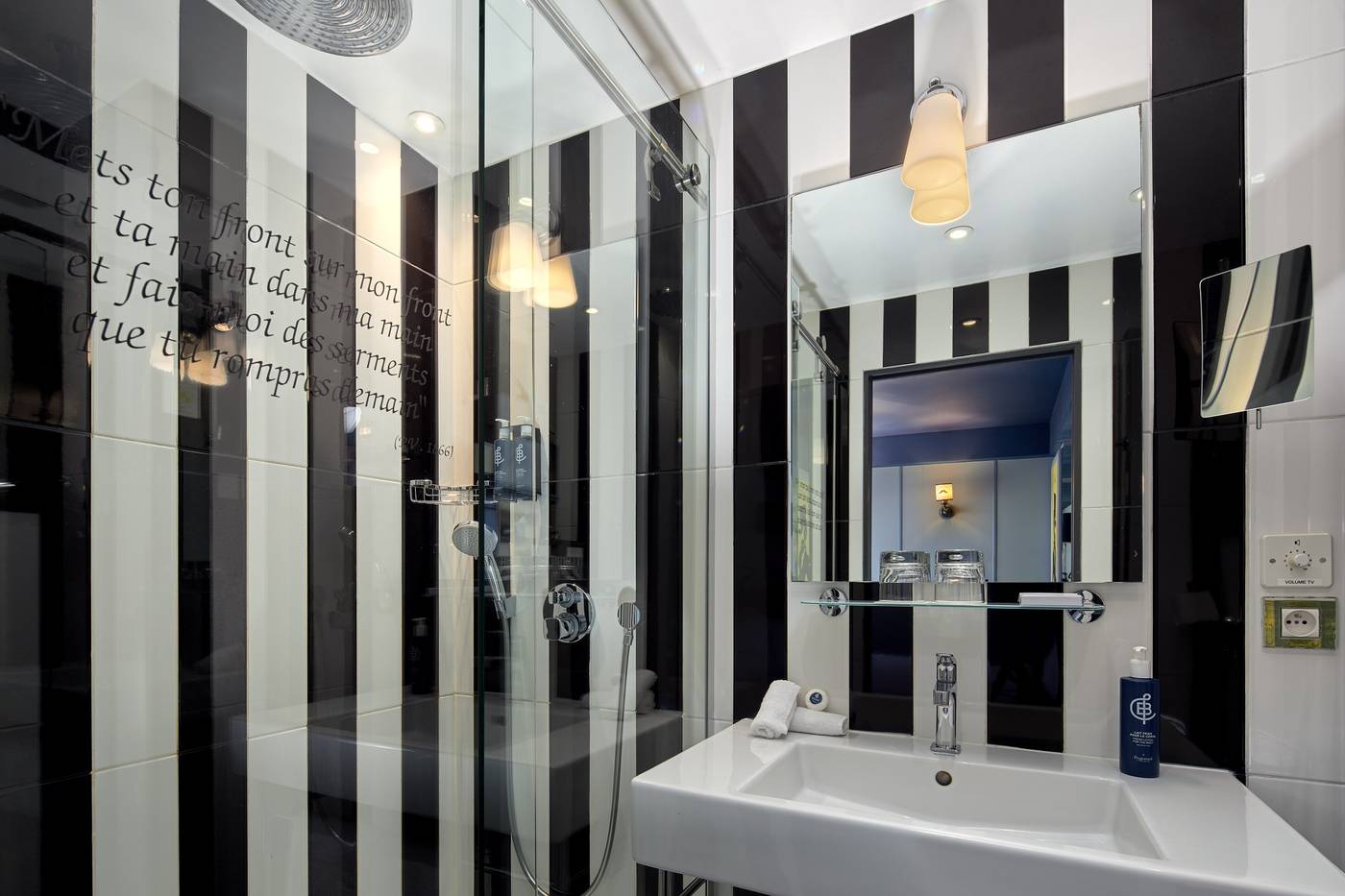 Les-Plumes-Hotel-Room-26