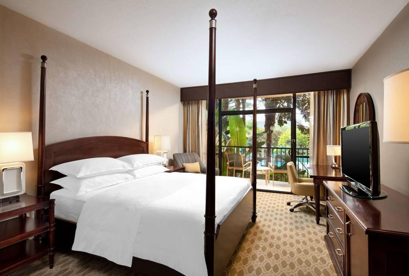 Sheraton Park Hotel at the Anaheim Resort