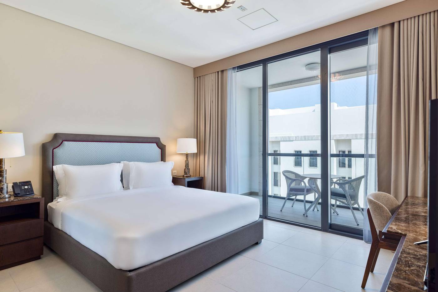 DoubleTree-by-Hilton-Doha-Downtown-Room-37