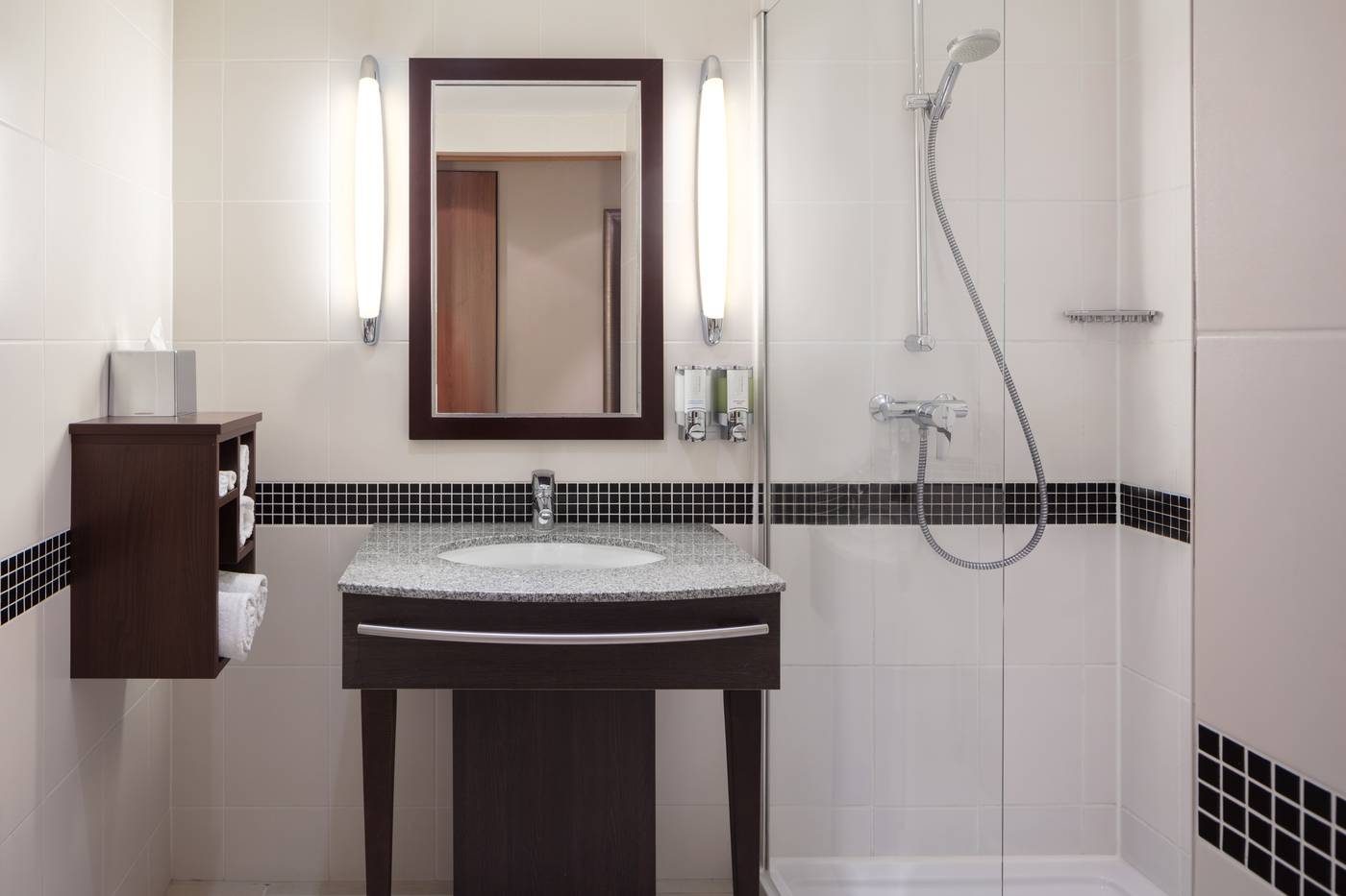 Hampton-By-Hilton-Berlin-City-West-Room-28