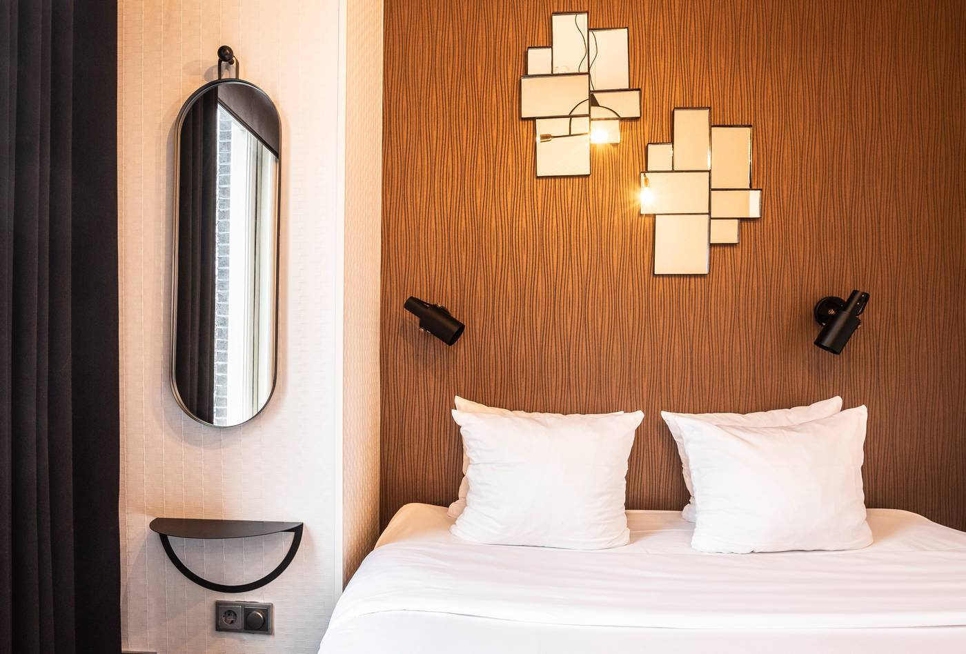 Hotel-V-Frederiksplein-Room-8