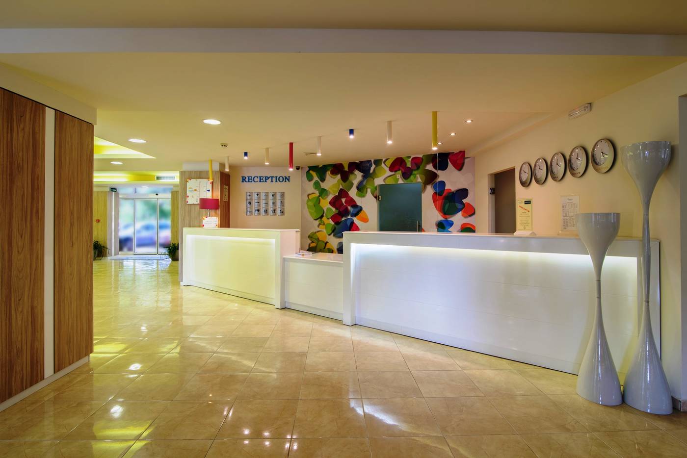 Smartline-Madara-Lobby-32