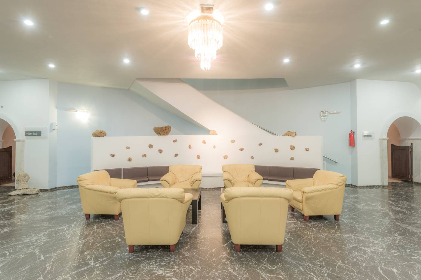 Atlantis-Hotel-Lobby-69