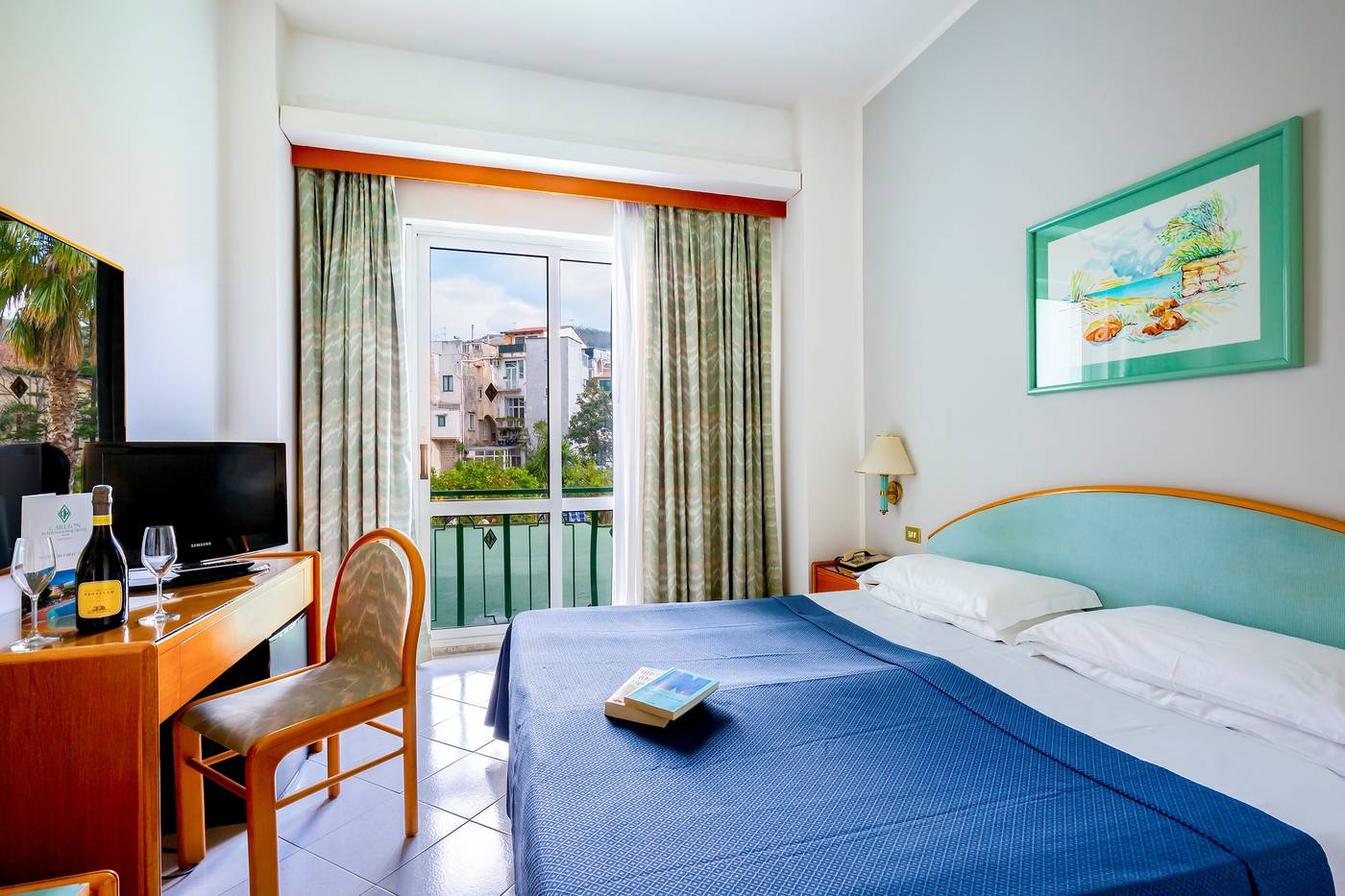 Carlton-International-Room-8