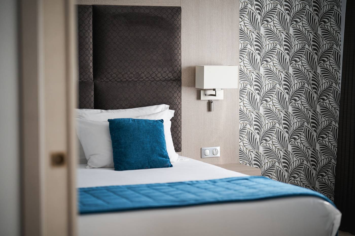 Juliana-Cannes-Room-19