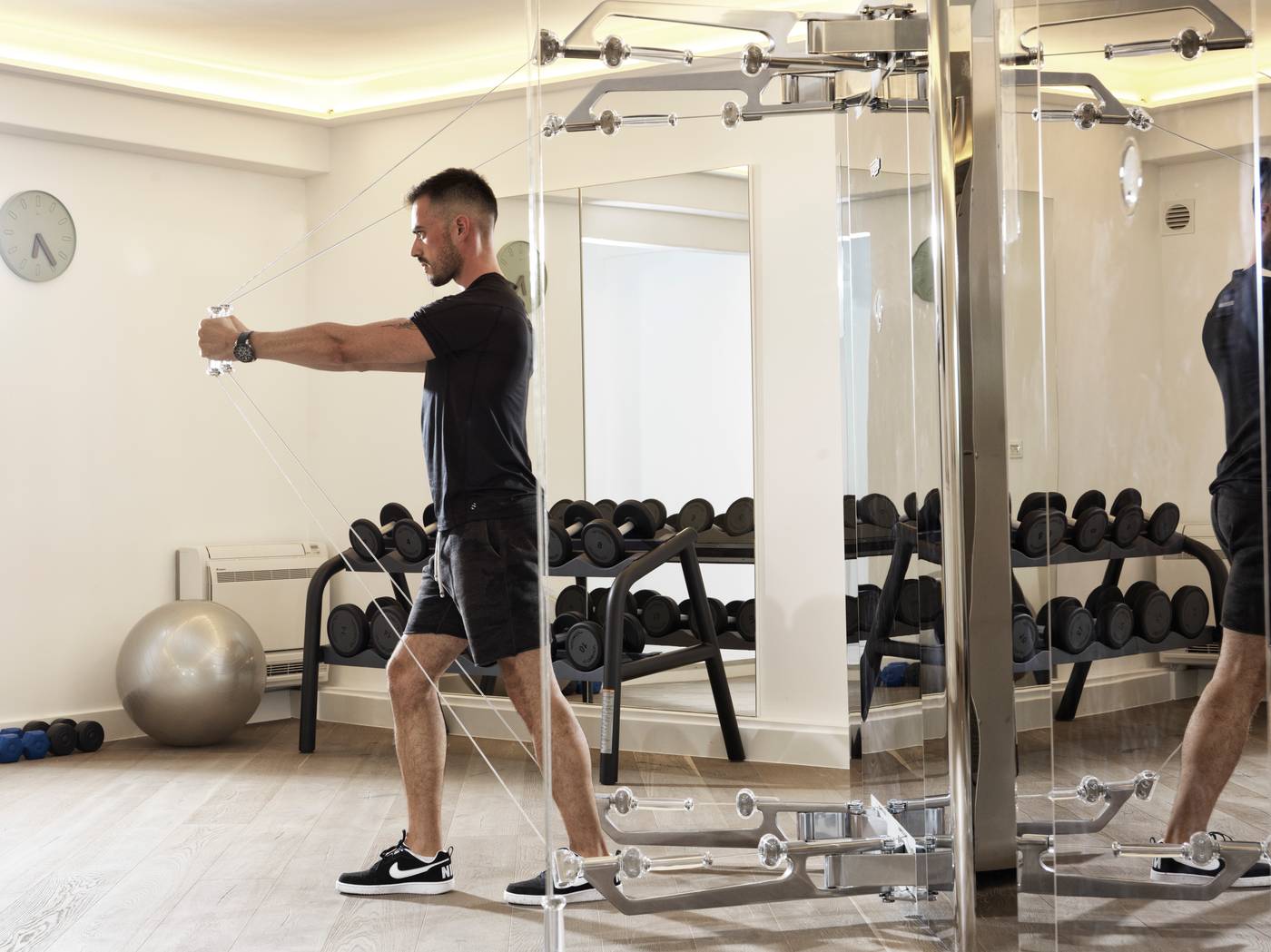 Katikies-Mykonos---The-Leading-Hotels-Of-The-World-Sports-and-Entertainment-44