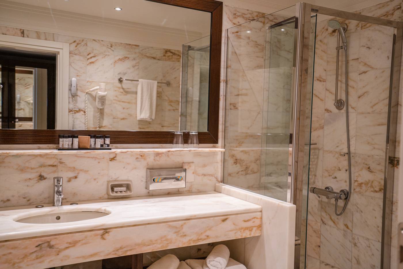 Princess-Resort-Room-42