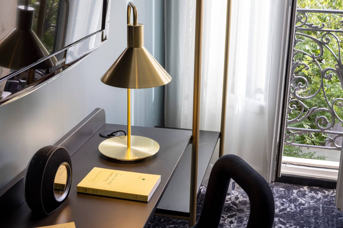 Au-Palais-de-Chaillot-Room-29