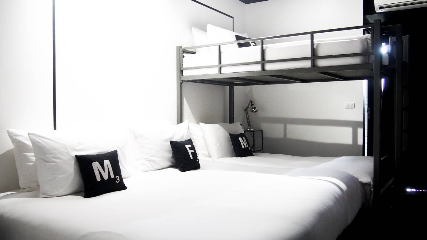 Blu-Monkey-Hub-and-Hotel-Phuket-Room-17