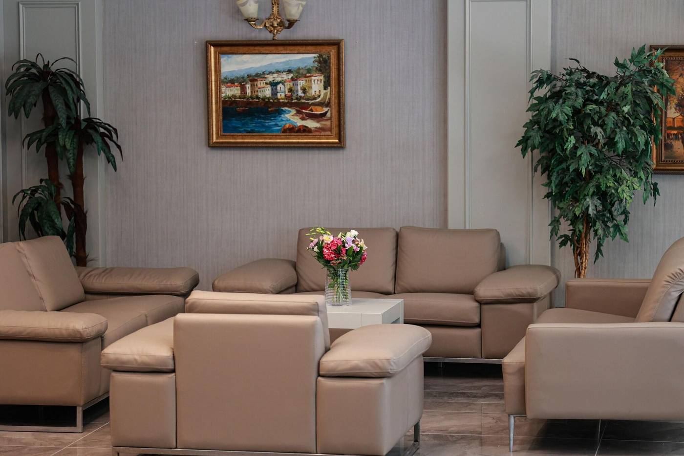 Golden-Park-Lobby-11