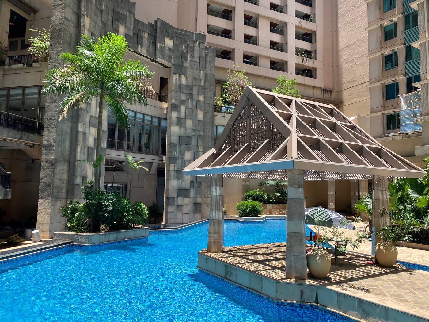 Rambler-Garden-Hotel-Pool-16