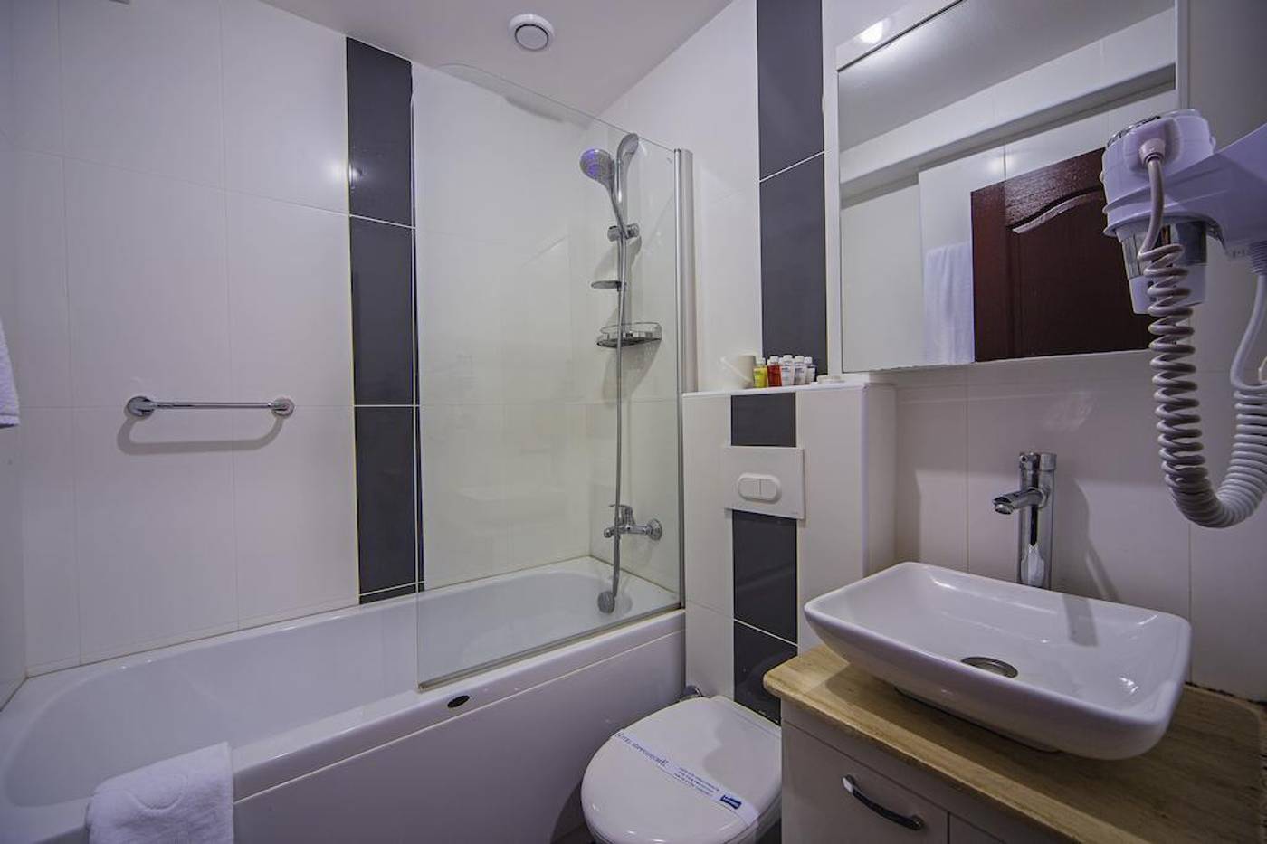 Hippodrome-Special-Room-18