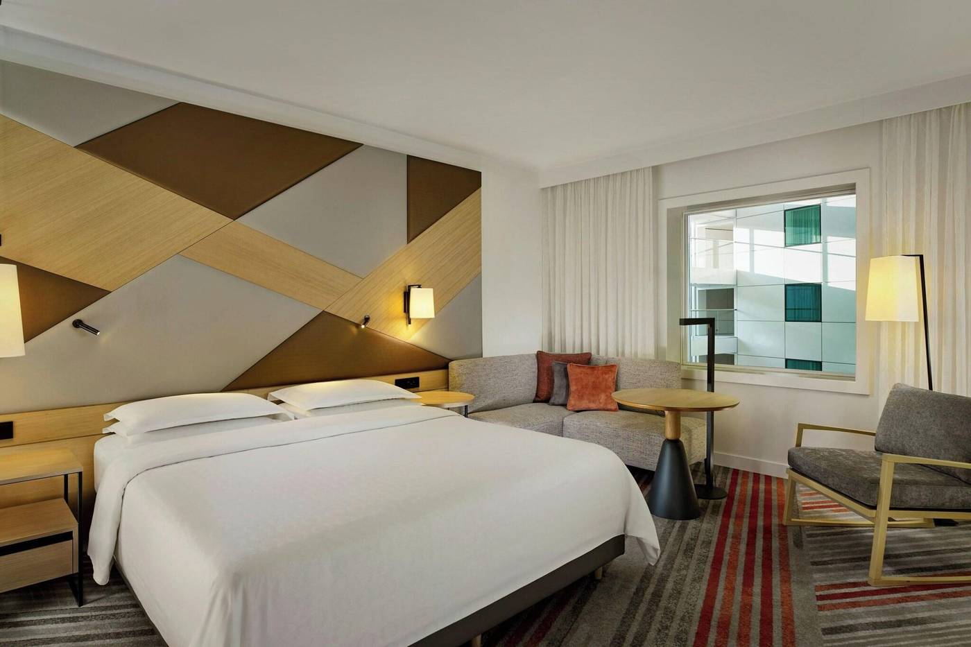 Sheraton-Amsterdam-Airport-Hotel-And-Conference-Center-Room-41