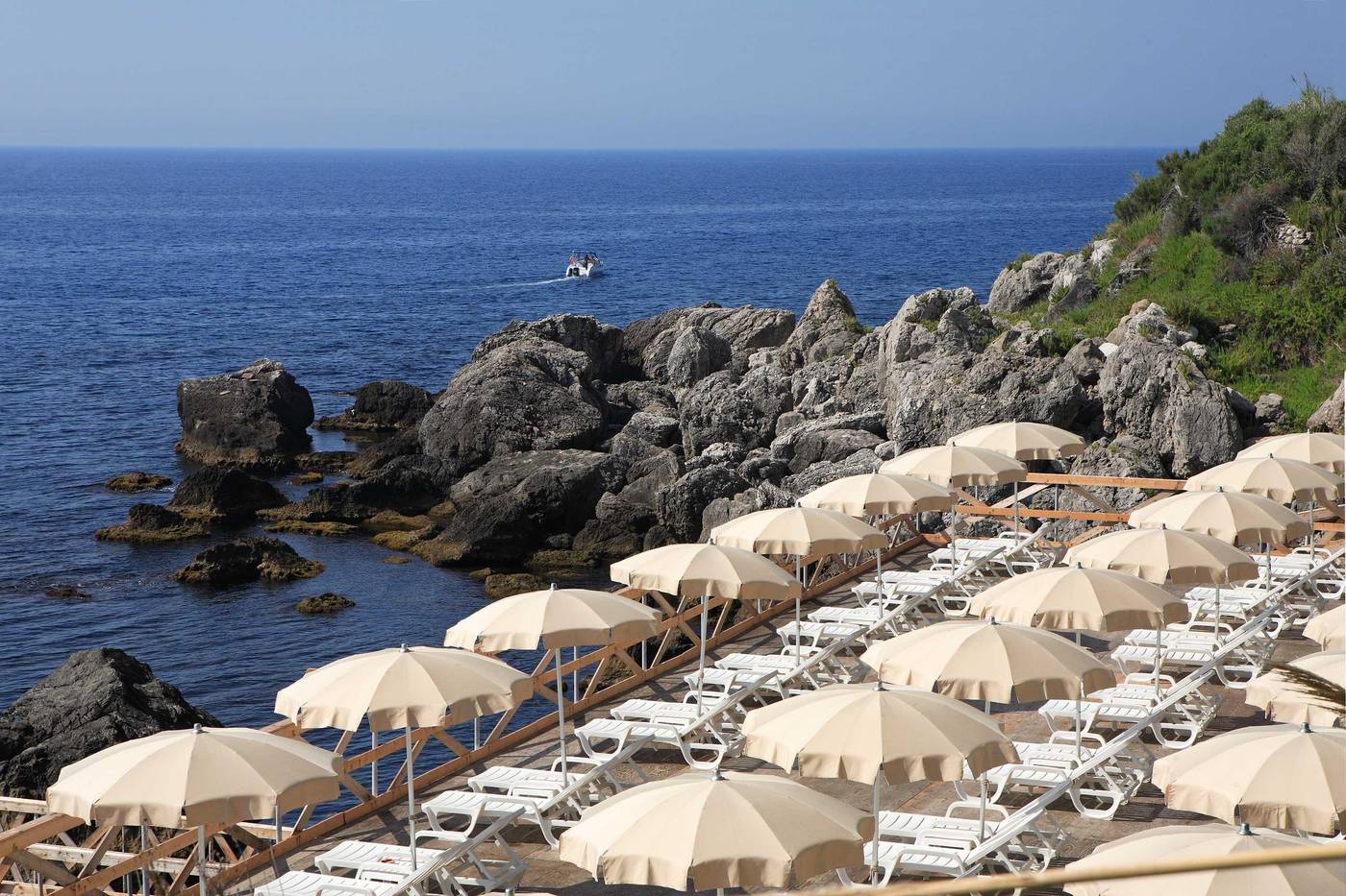 Hotel-Capo-dei-Greci-Beach-43