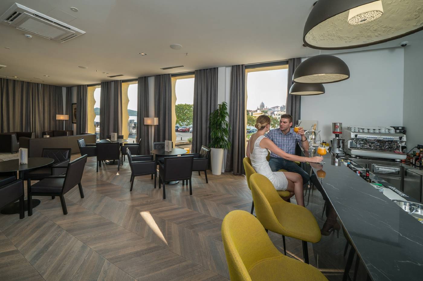 Hotel-Bellevue-Superior-City-Hotel-Bar-30