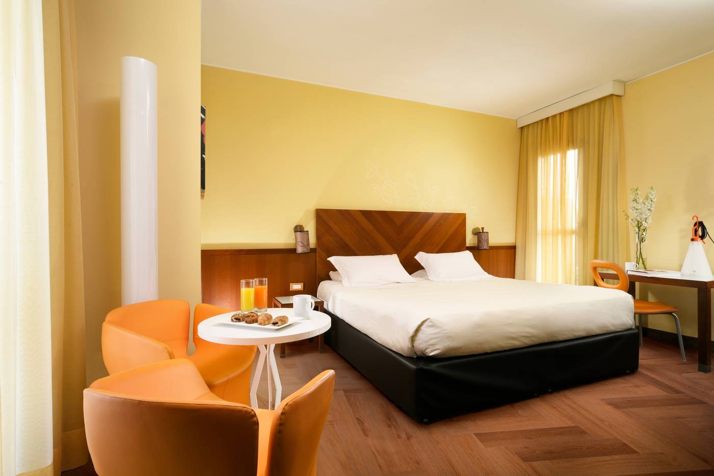 Unahotels--Mediterraneo-Milano-Room-11