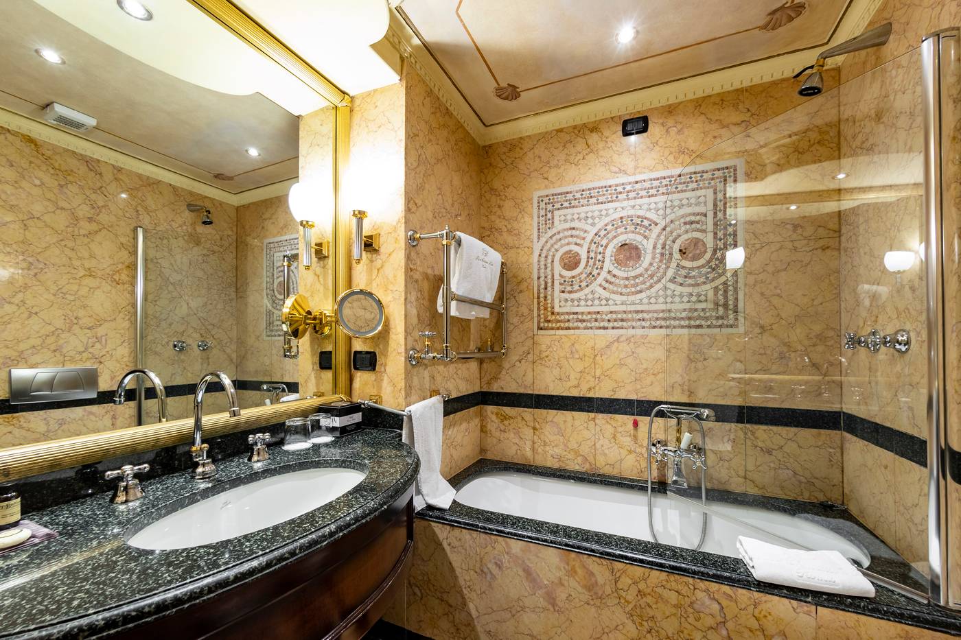 River-Chateau-Room-44