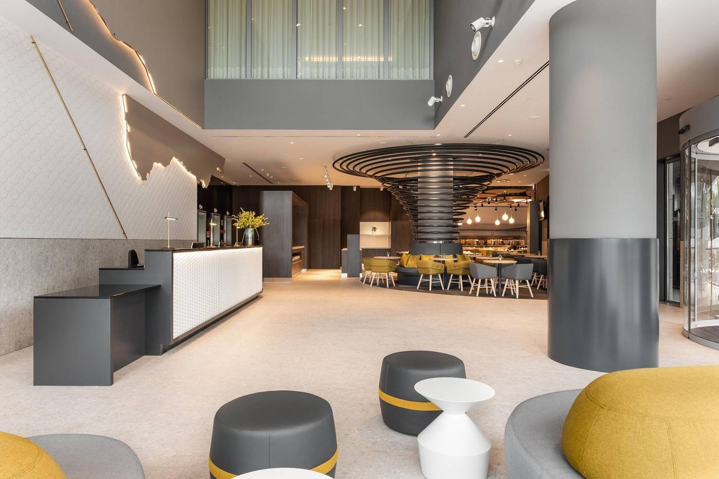 Ikonik-Lisboa-Lobby-2