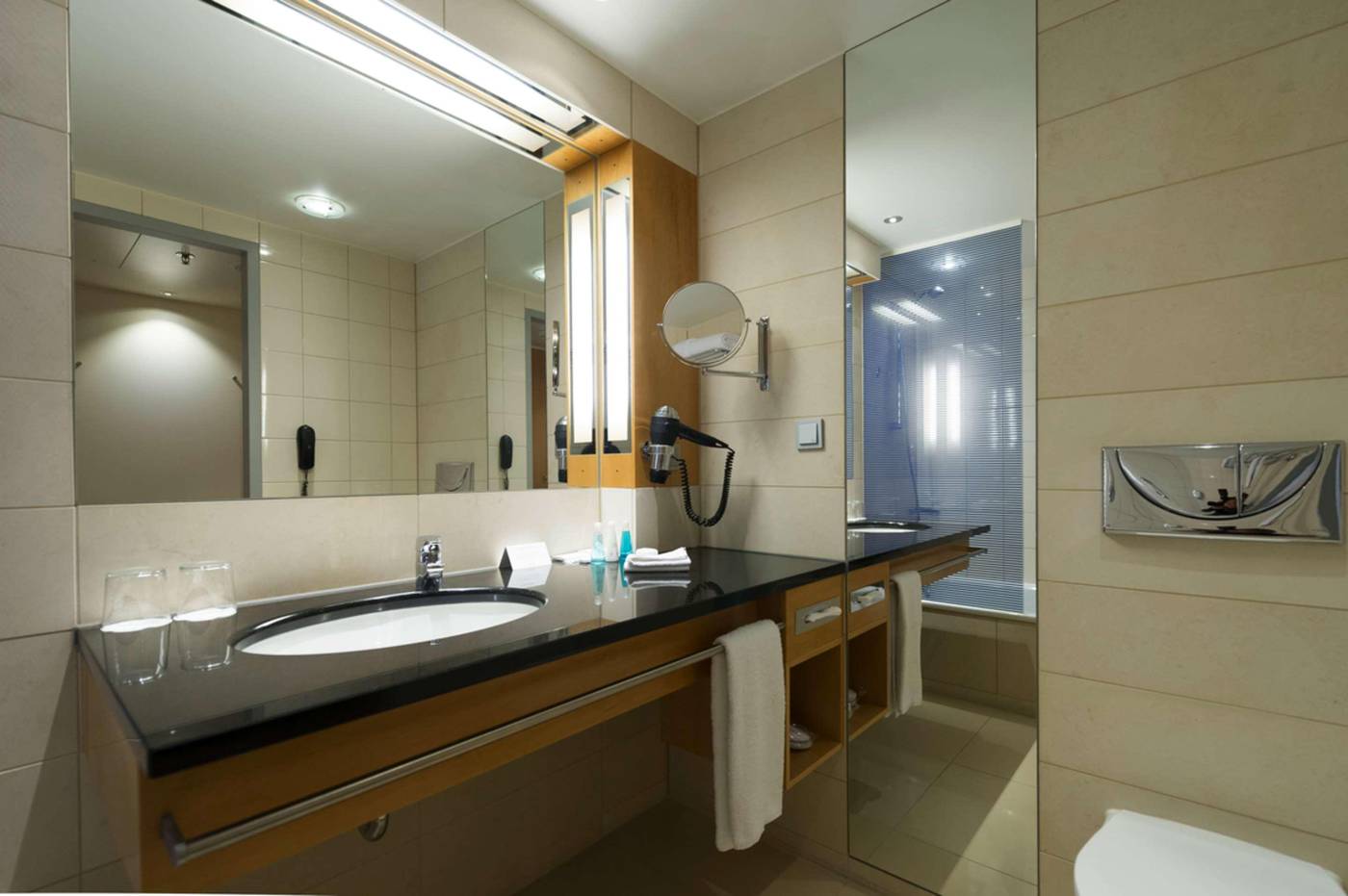 Steigenberger-Amsterdam-Airport-Room-27