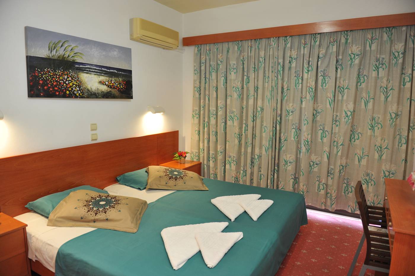 Heleni-Beach-Hotel-Room-22