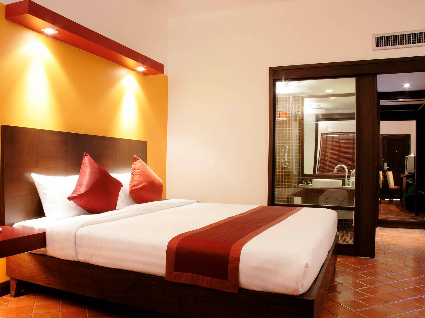 All-Seasons-Naiharn-Phuket-Room-13